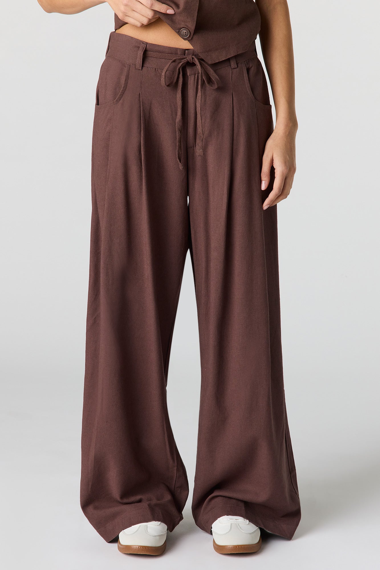 Linen-Blend Drawstring Trouser
