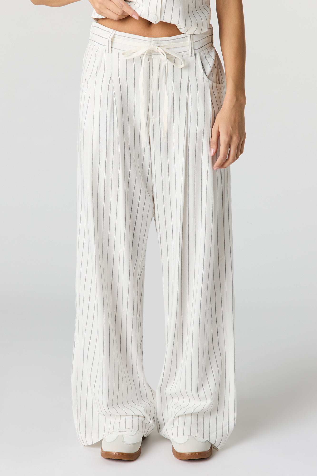 Linen-Blend Drawstring Trouser