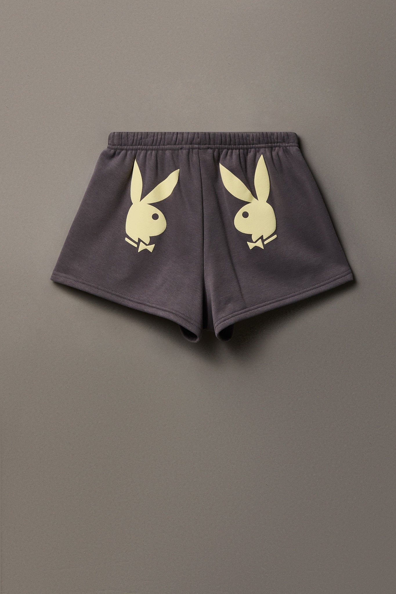 Playboy Graphic Fleece Short 2"