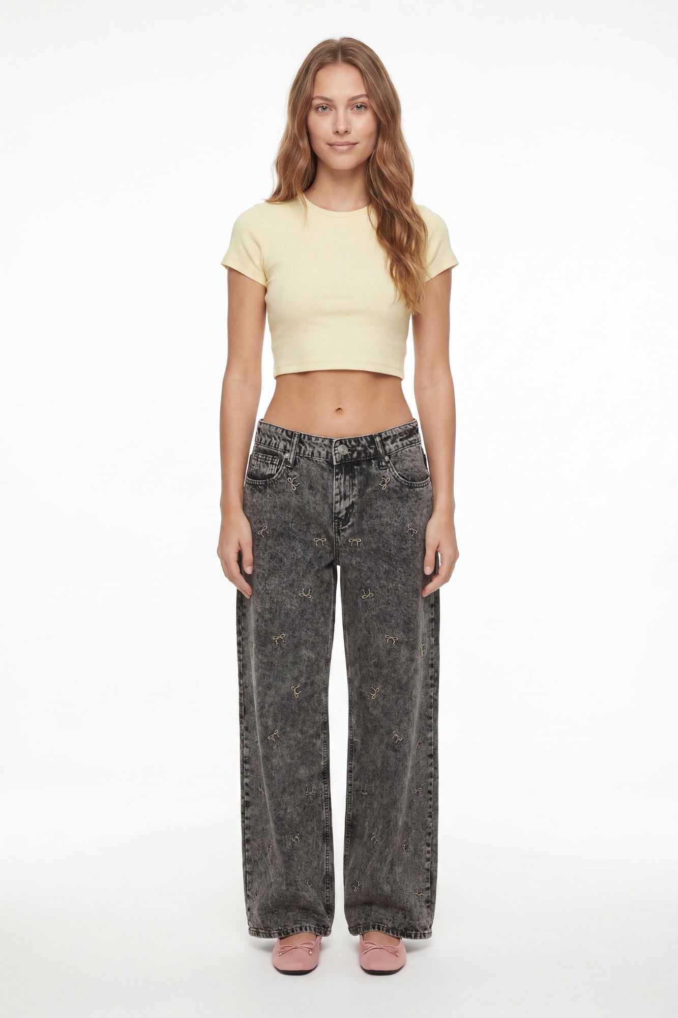 Low Rise Bow Embroidered Baggy Denim Jean
