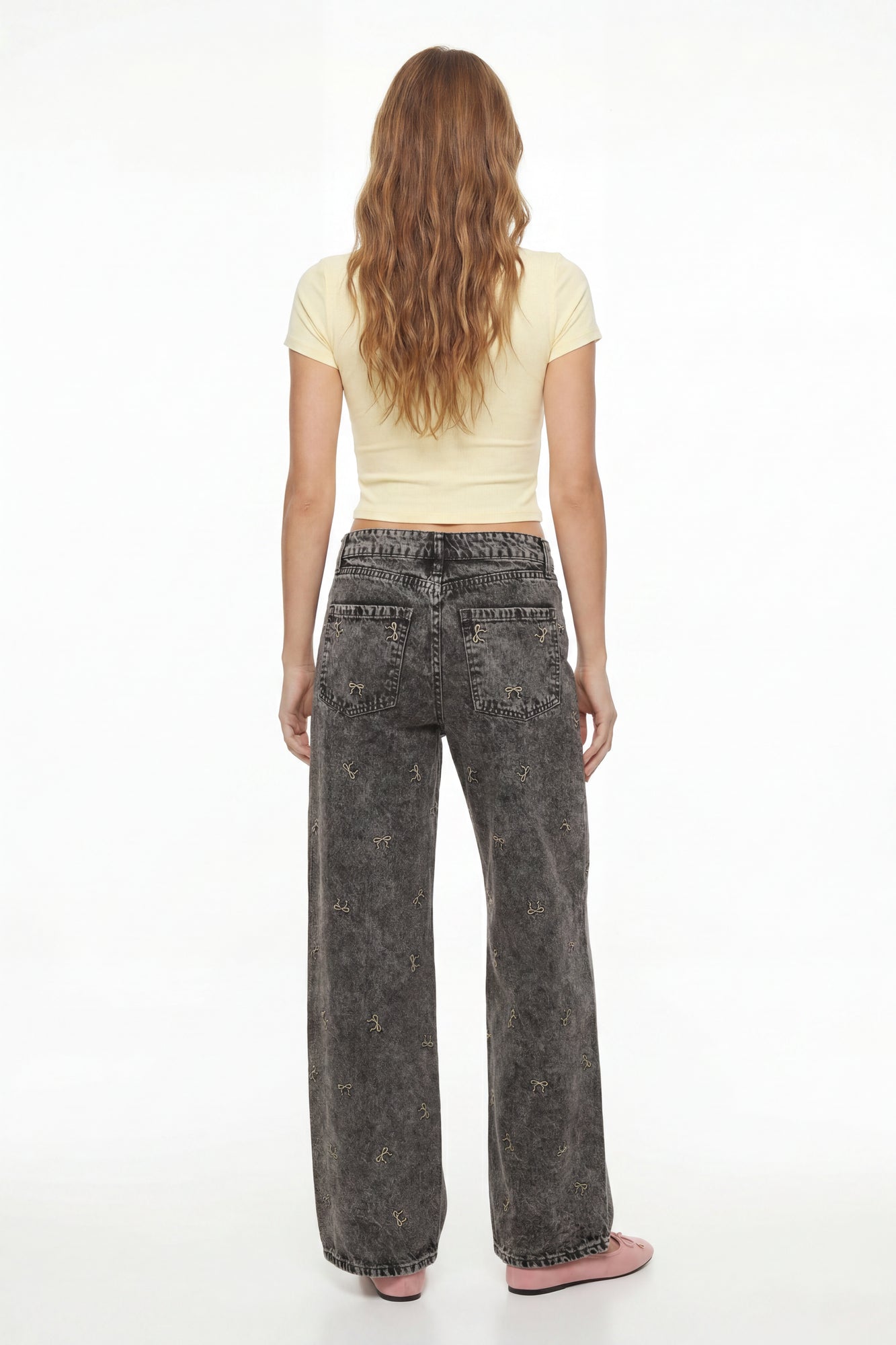 Low Rise Bow Embroidered Baggy Denim Jean