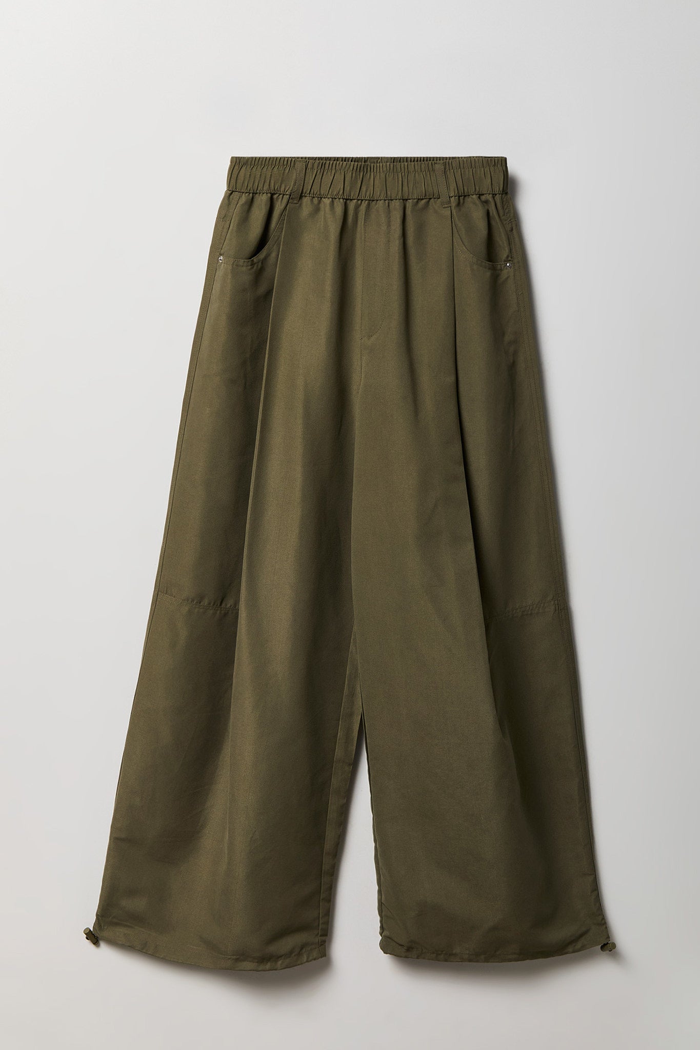Wide Leg Parachute Pant