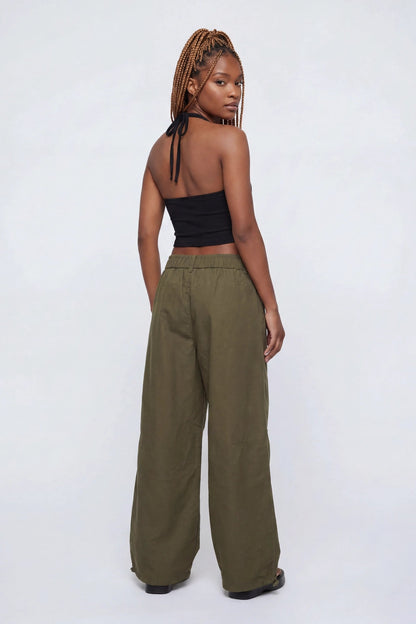 Wide Leg Parachute Pant