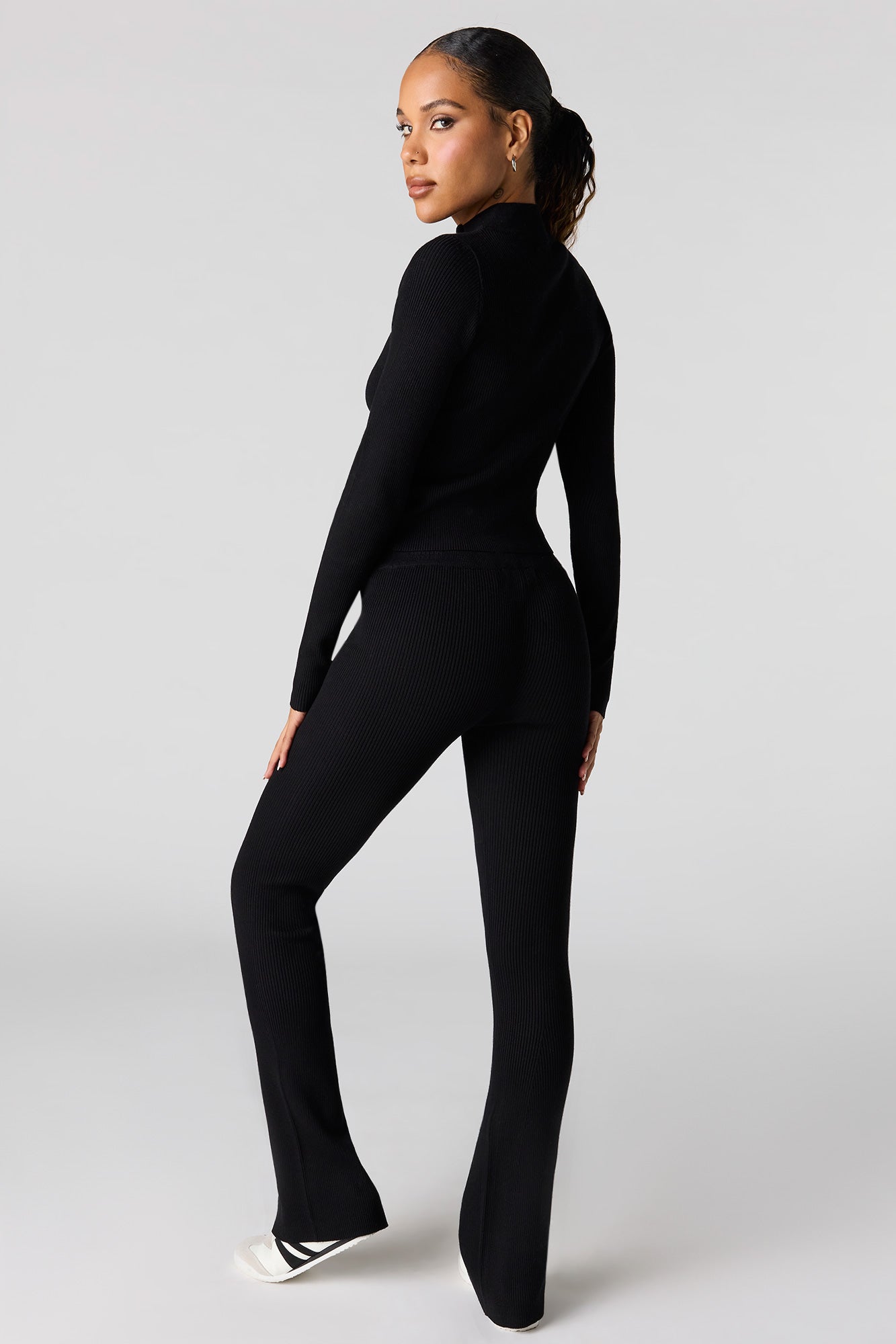 Ribbed Flare Pant