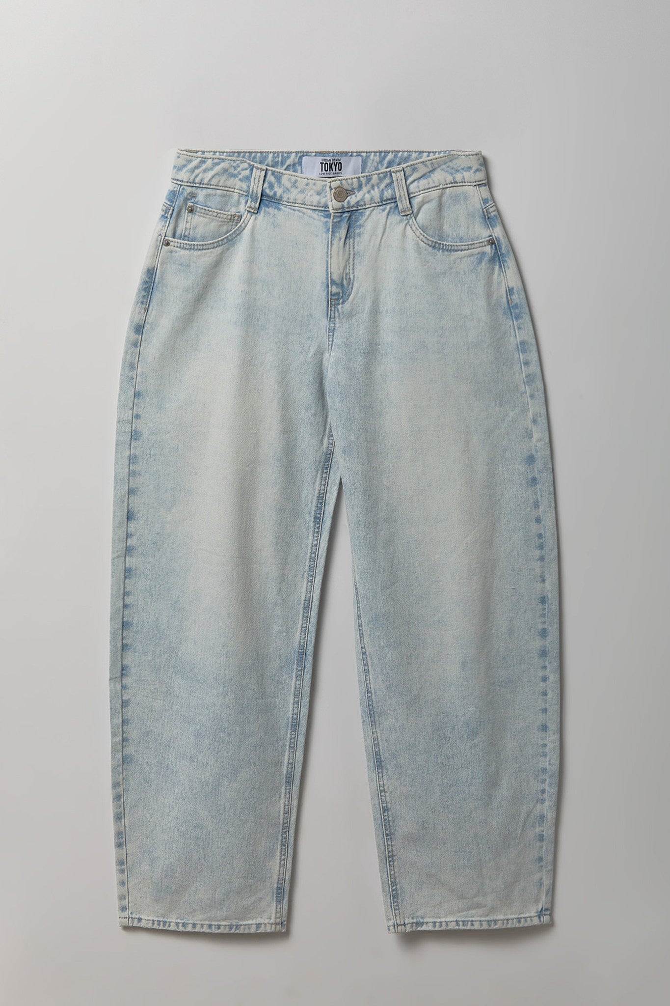 Low Rise Barrel Light Jean