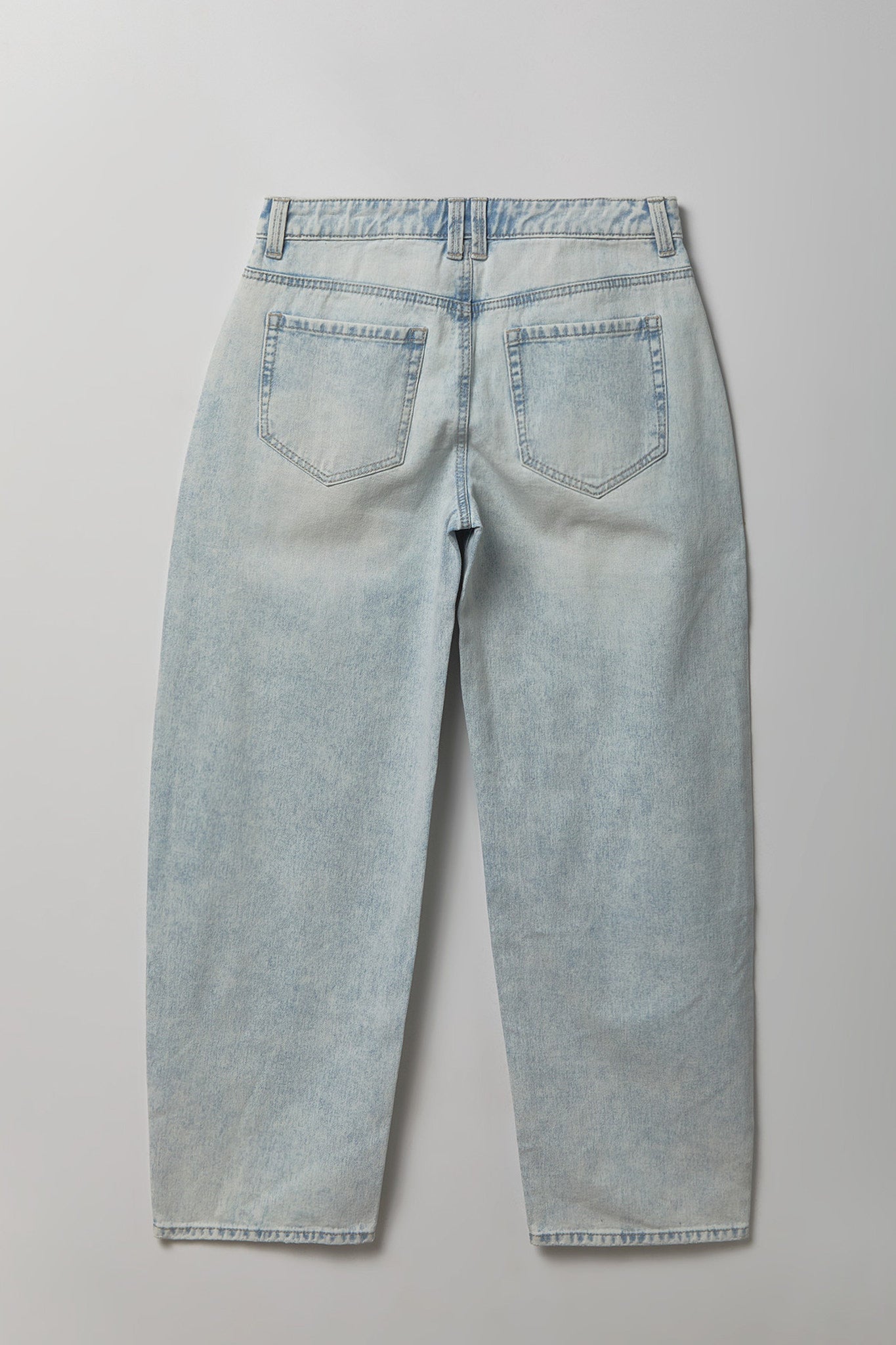 Low Rise Barrel Light Jean