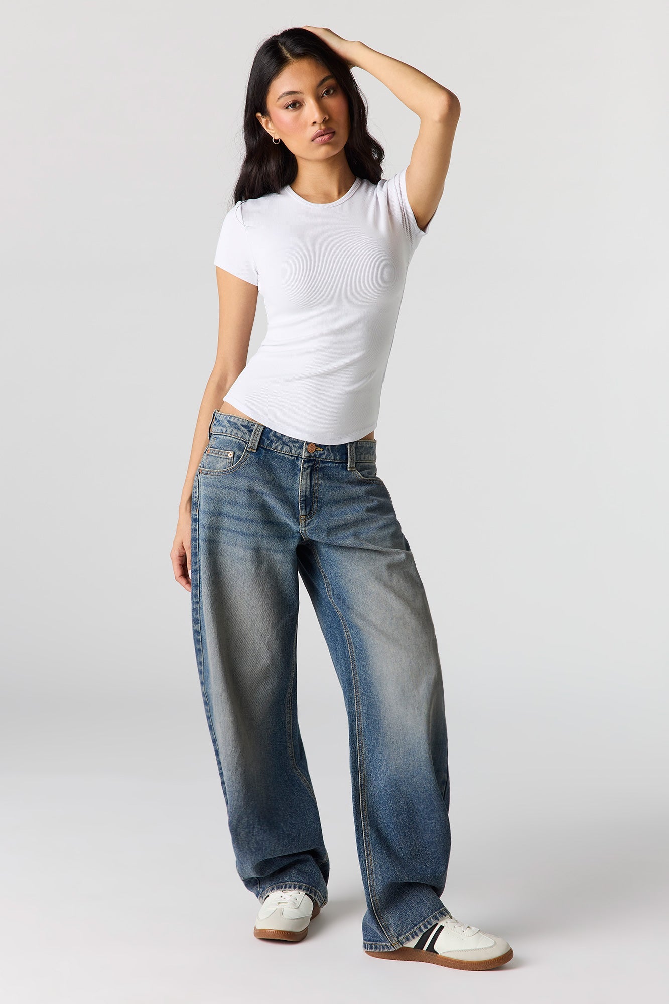 Ribbed Curved Hem T-Shirt