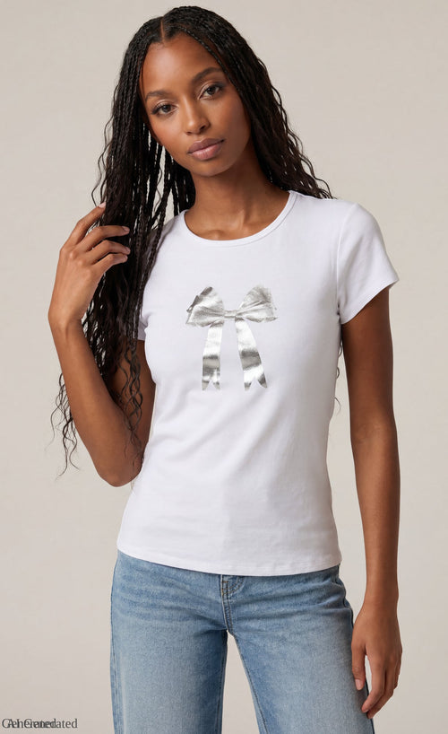 Fitted Graphic T-Shirt