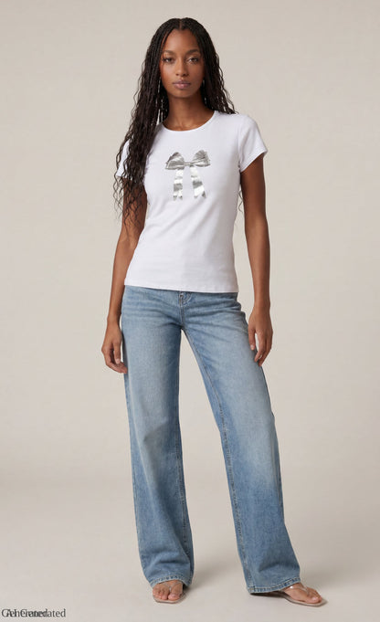Fitted Graphic T-Shirt