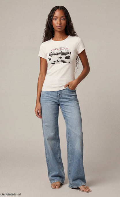 Fitted Graphic T-Shirt