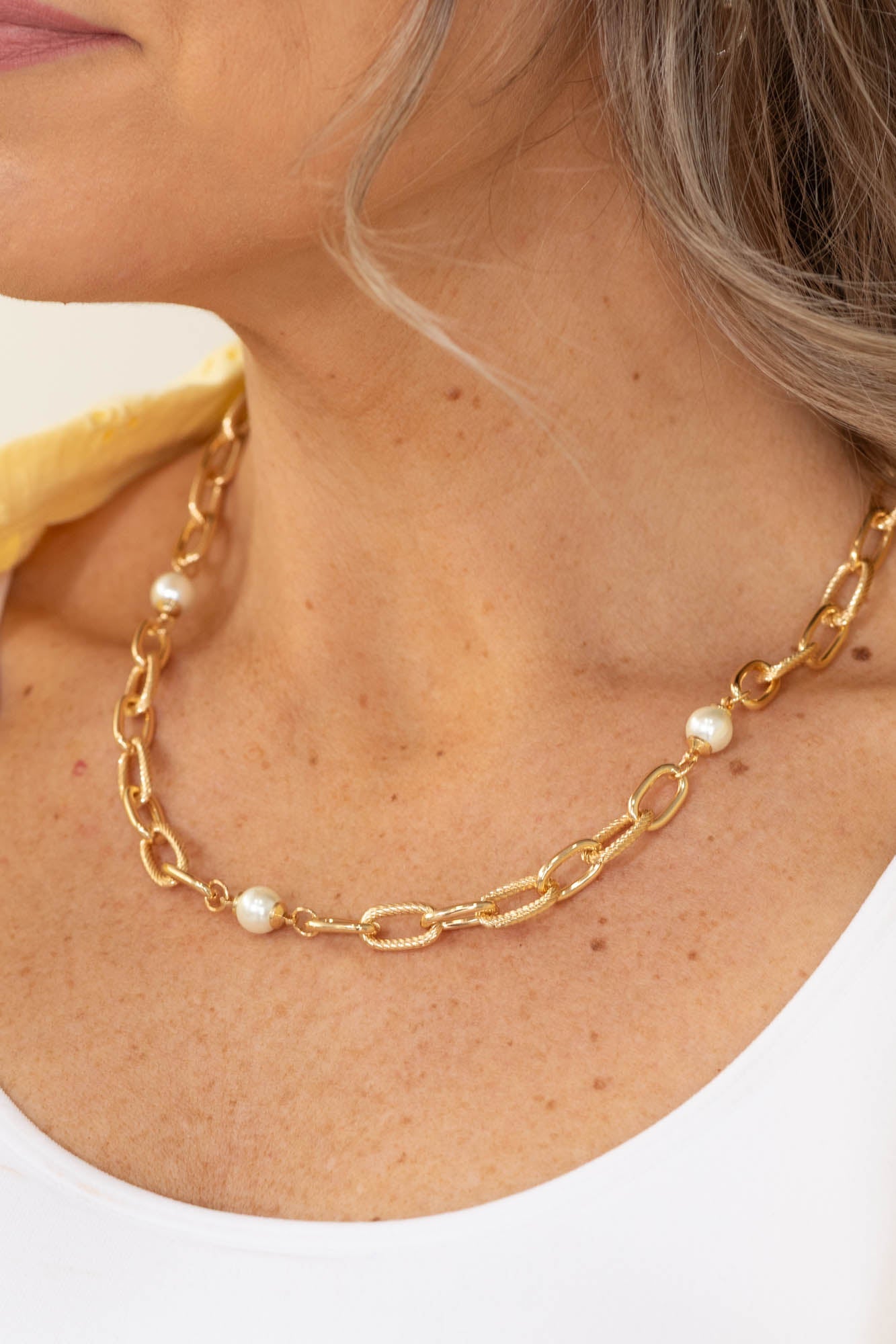 Chain Link Necklace With Twisted Links And Pearls