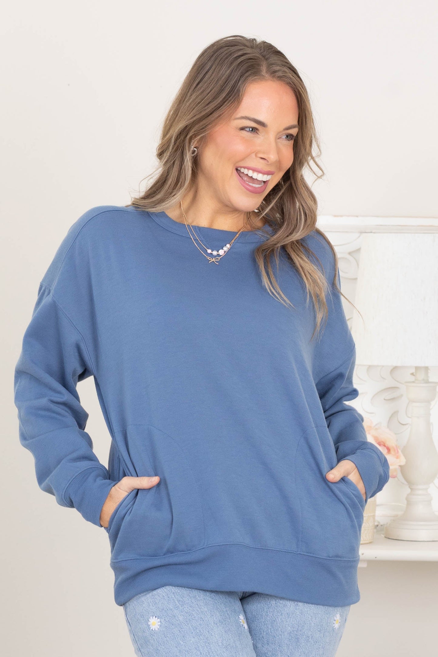 Casual Fit Comfy Sweatshirt With Pockets
