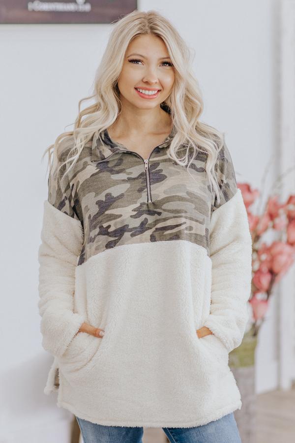 Clean Slate Camo Color Block 1/2 Zip Up Long Sleeve Sherpa in Ivory