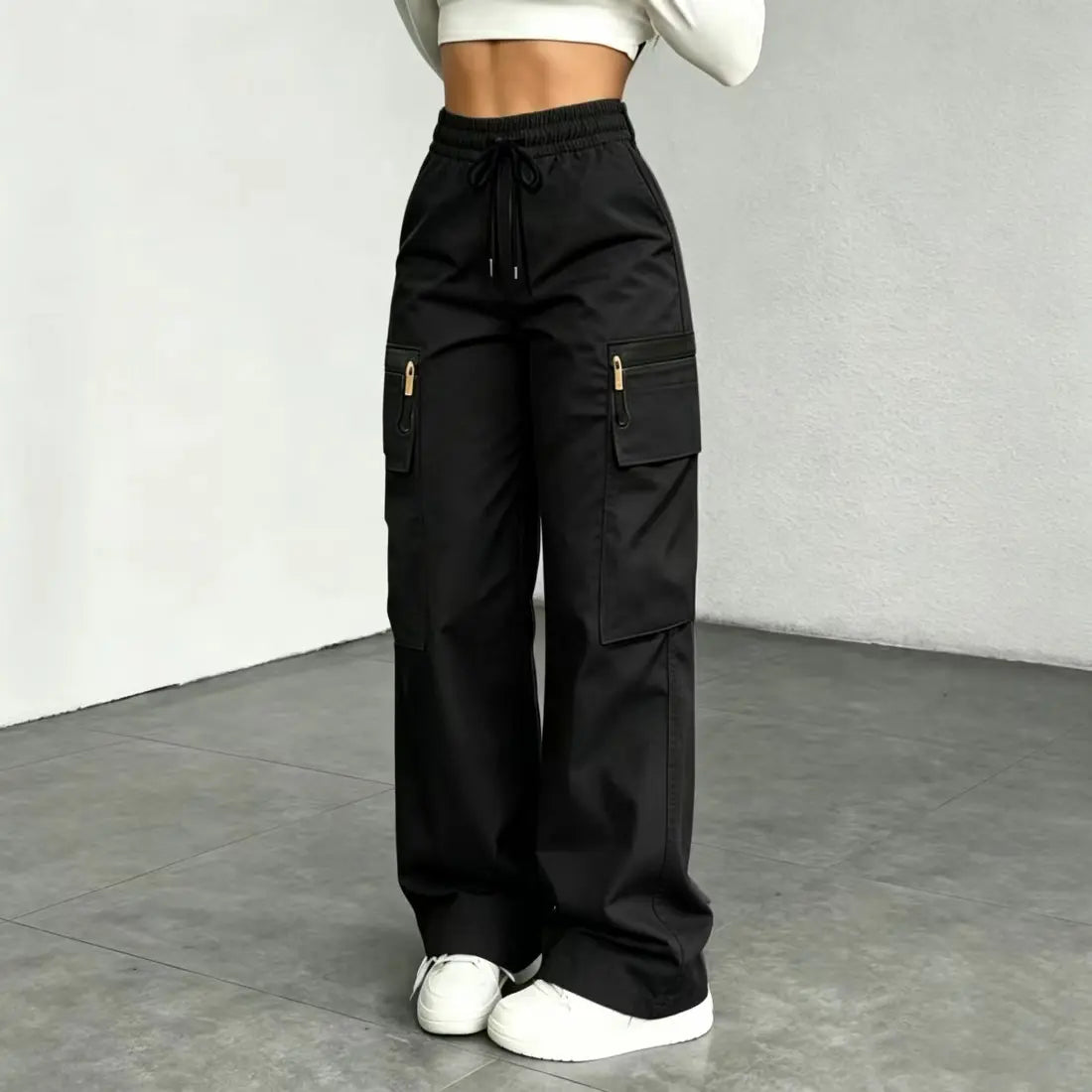 Women’s Lightweight Cargo Pants – Relaxed Fit with Multiple Utility Pockets