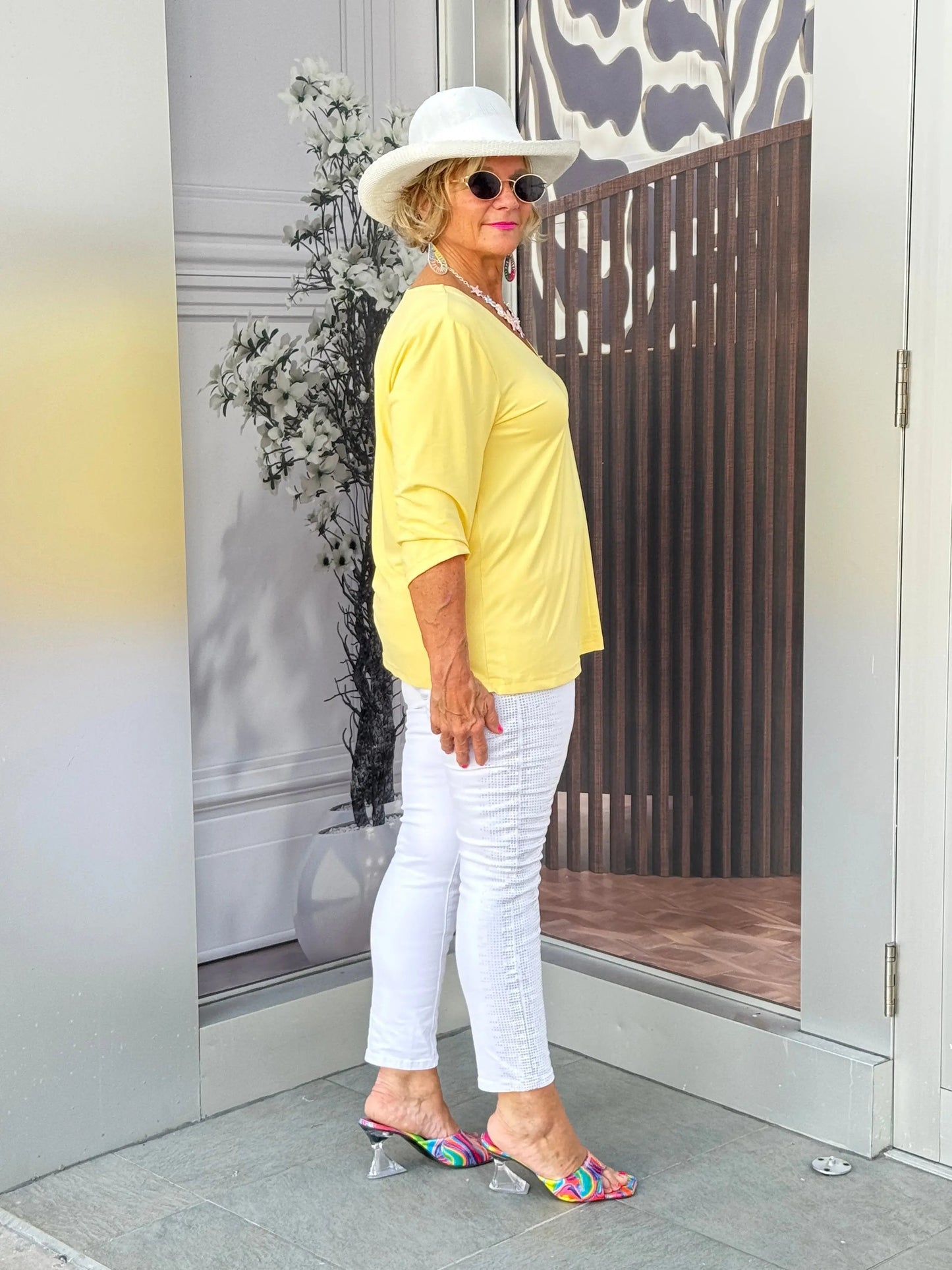 LULU-B YELLOW TAILORED V SLEEVE TOP