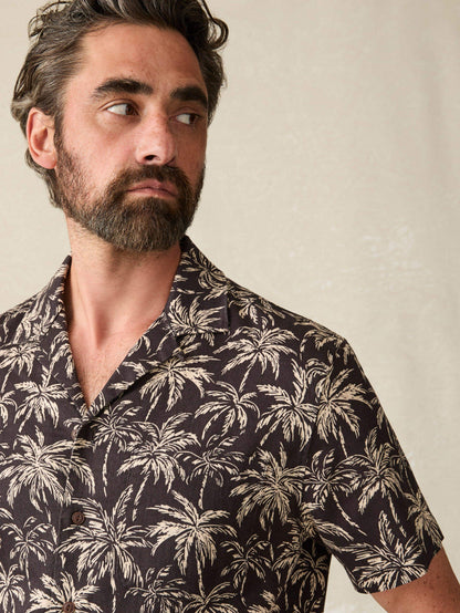 Short-Sleeve Hemp Blend Camp Shirt - Charcoal Tropic Trees