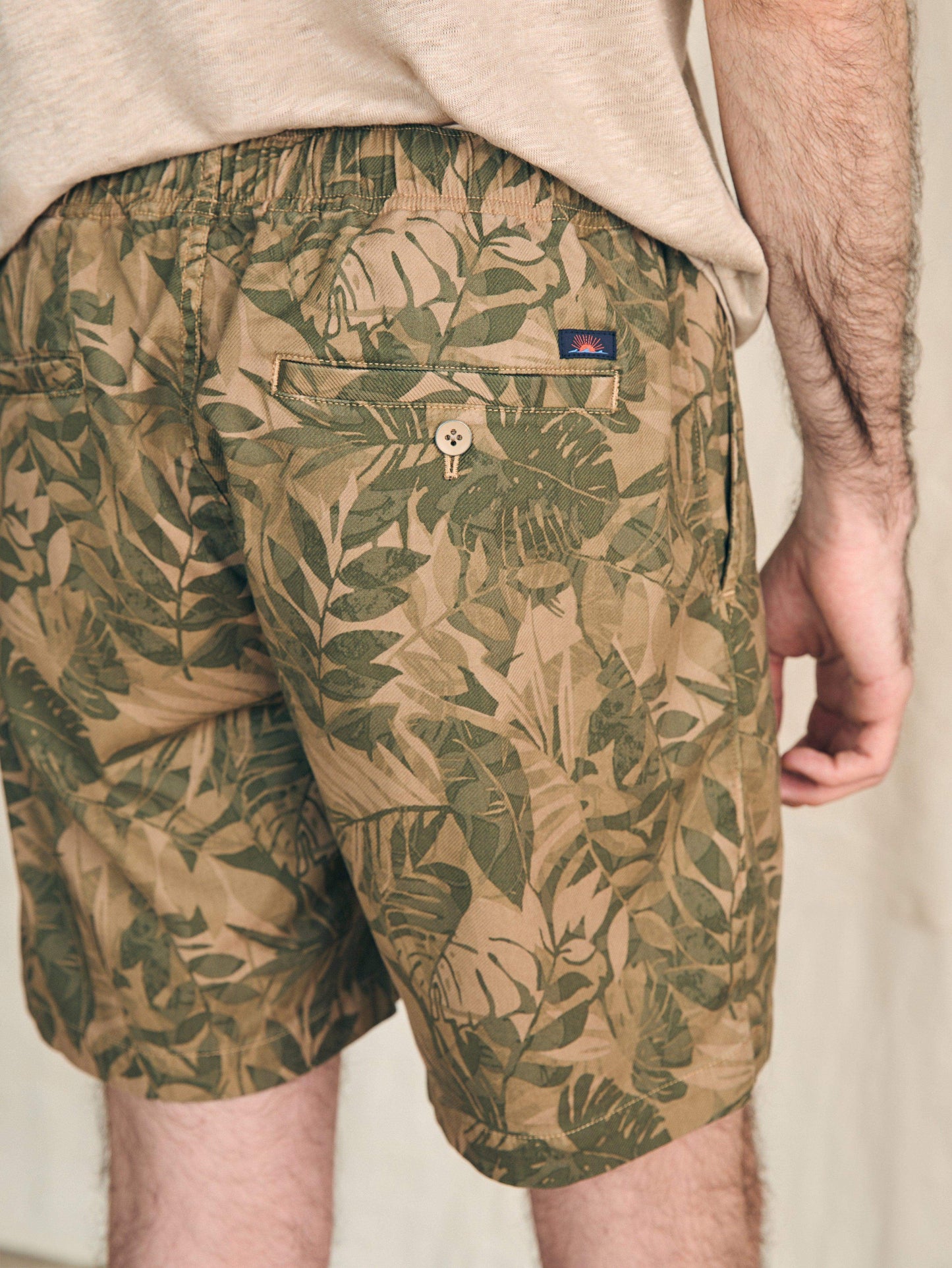 Essential Drawstring Short (6.5") - Olive Jungle Tropical