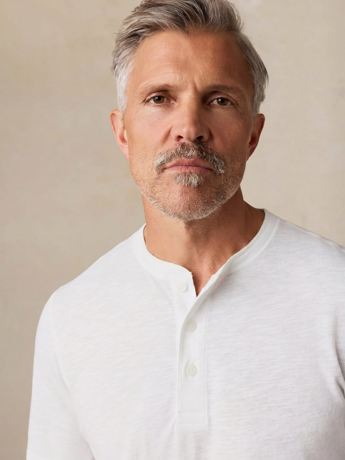 Short-Sleeve Breeze Henley - White