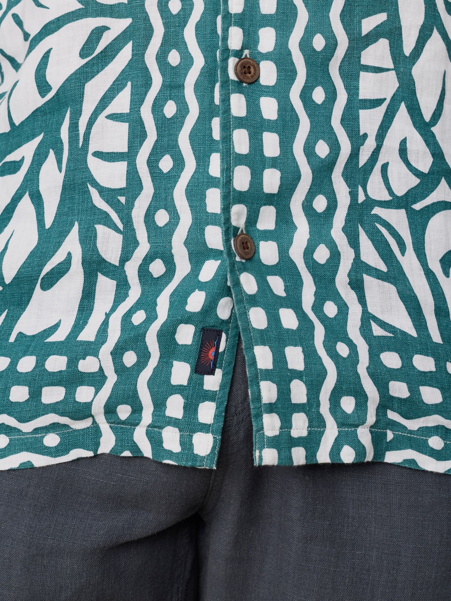 Short-Sleeve Linen Camp Shirt - Biscayne Leaves