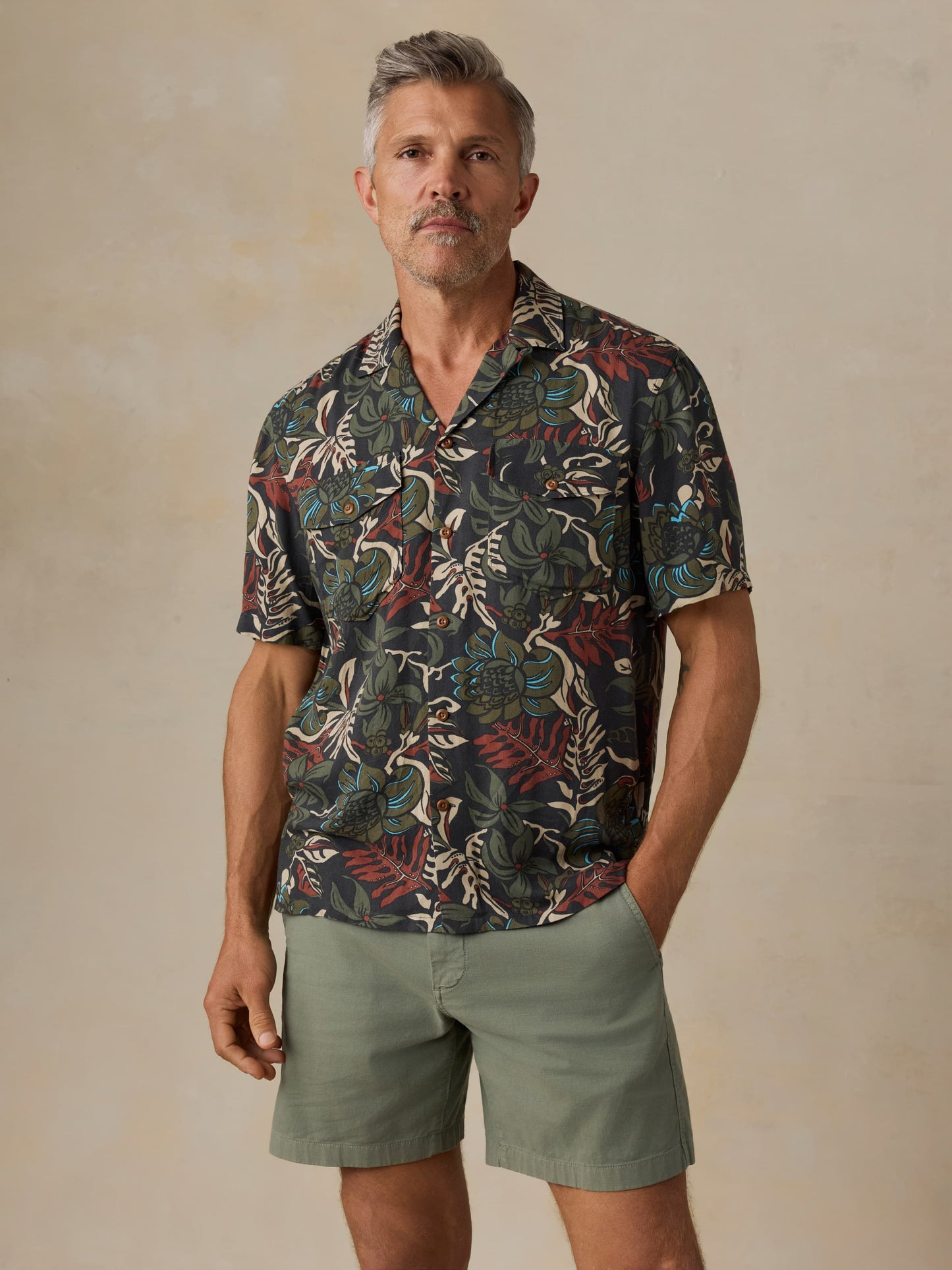 Short-Sleeve Bali Camp Shirt - Rainforest Nights