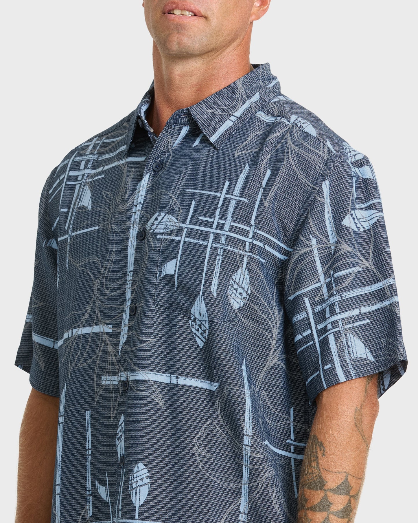 Waterman Paddle Out Short Sleeve Woven Shirt - Navy Blazer
