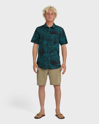 Aruba Palm Classic Stretch Short Sleeve Shirt - Mediterranea