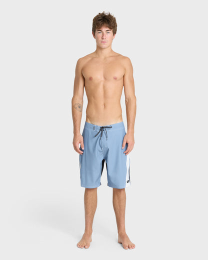 Mercury Gravity 21" Boardshorts - Infinity