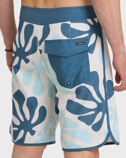 SurfSilk Sol Tiles Scallop 19" Boardshorts - Bone White