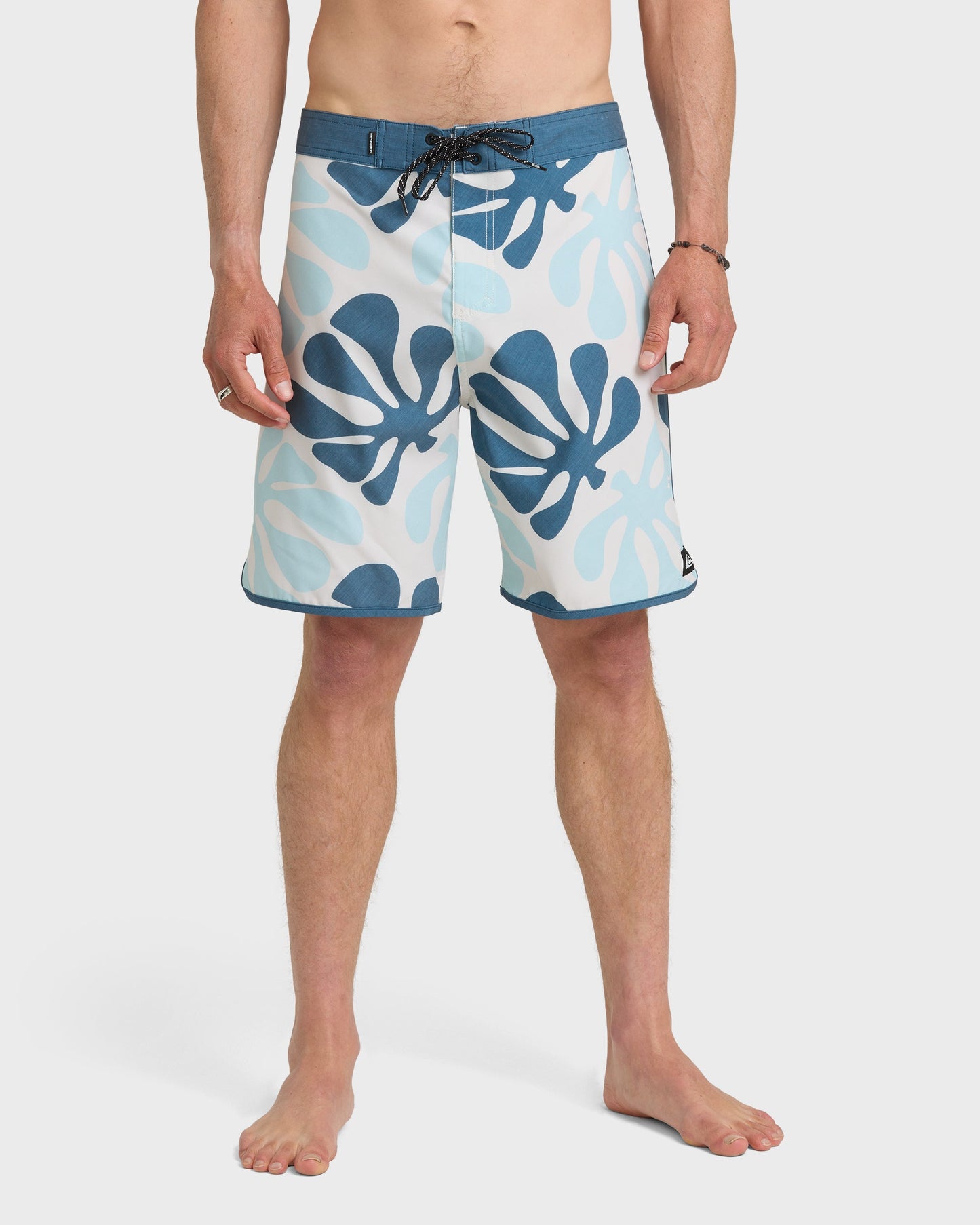 SurfSilk Sol Tiles Scallop 19" Boardshorts - Bone White