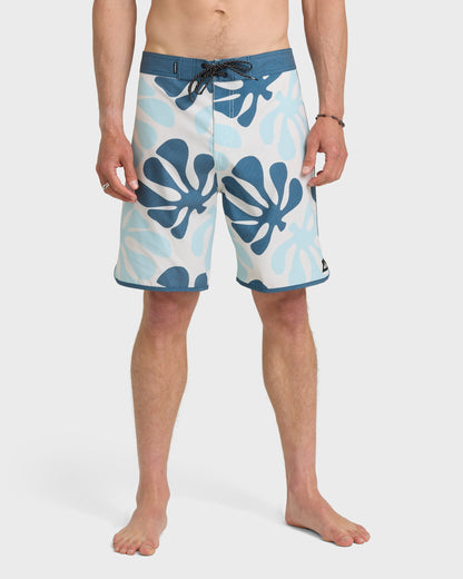 SurfSilk Sol Tiles Scallop 19" Boardshorts - Bone White