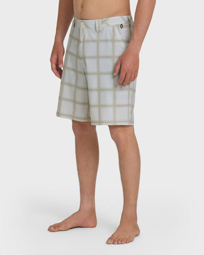Union Print Amphibian 20" Hybrid Shorts - Bone White