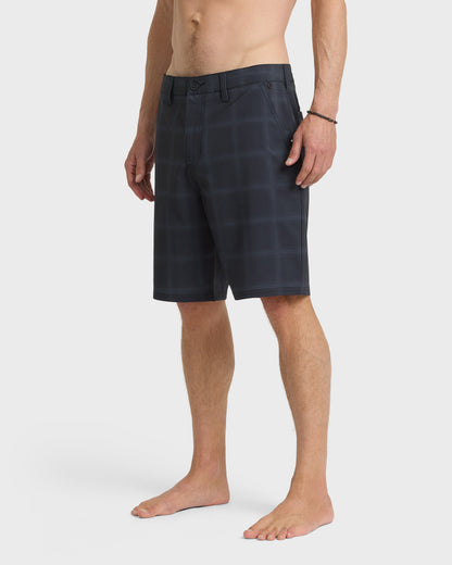 Union Print Amphibian 20" Hybrid Shorts - Black