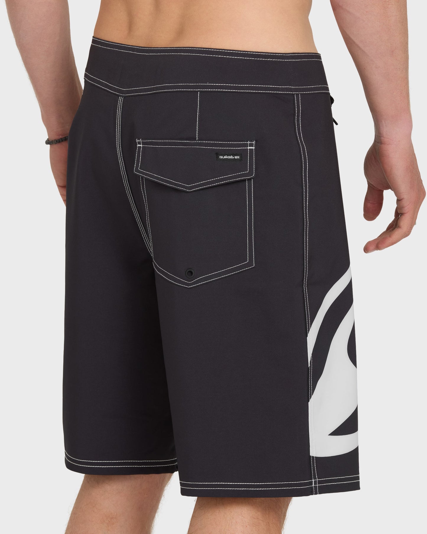Young Guns Saturn Boss 21" Boardshorts - Black