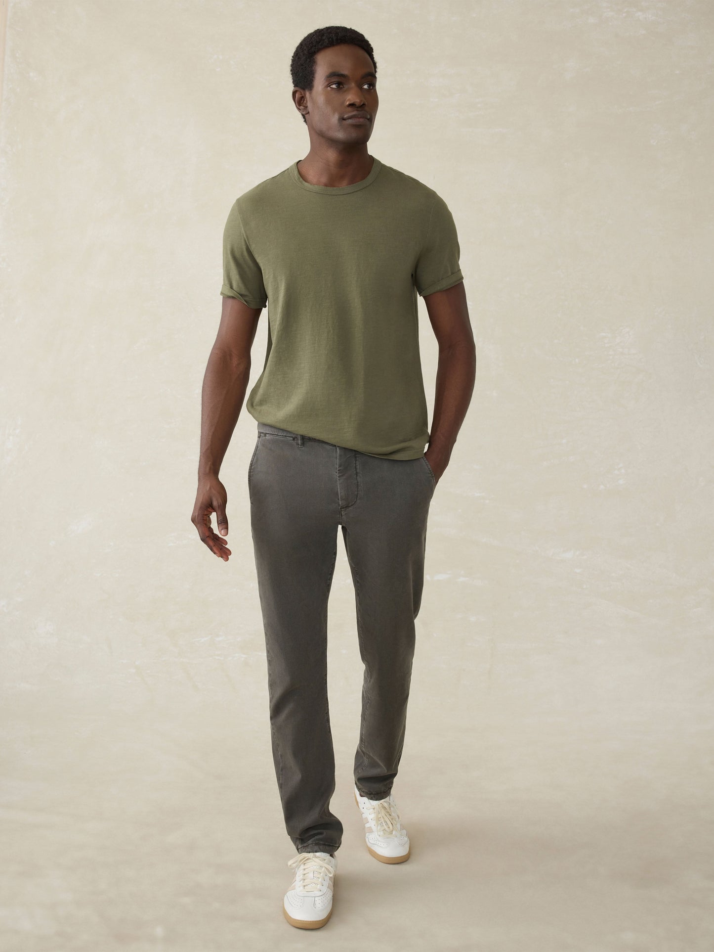 Coastline Chino - Faded Black