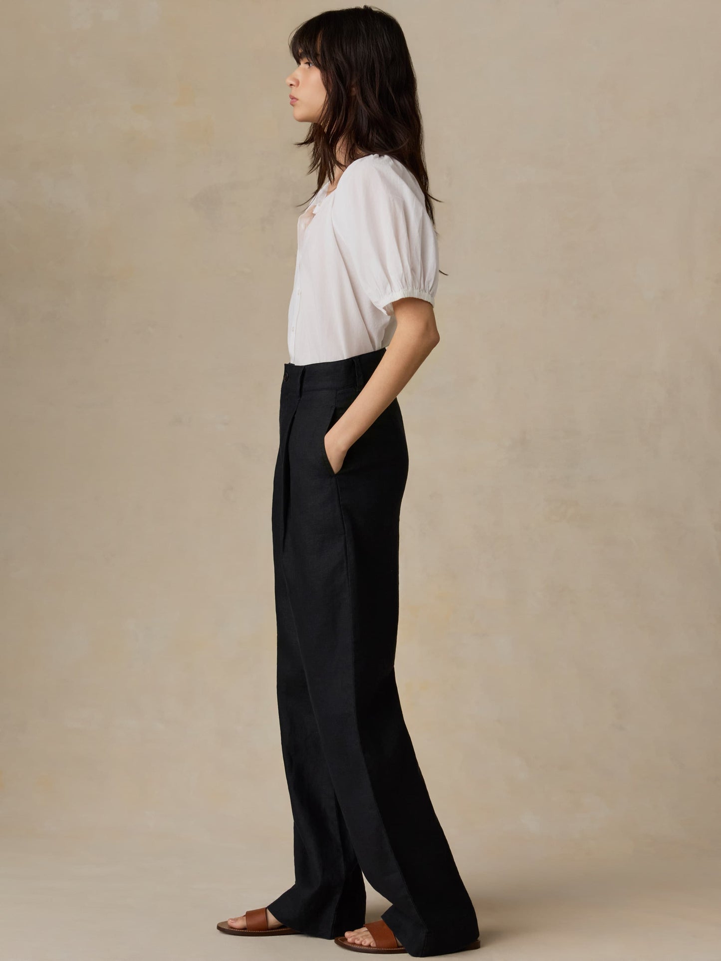 Sun Strider Linen Pleated Pant - Black
