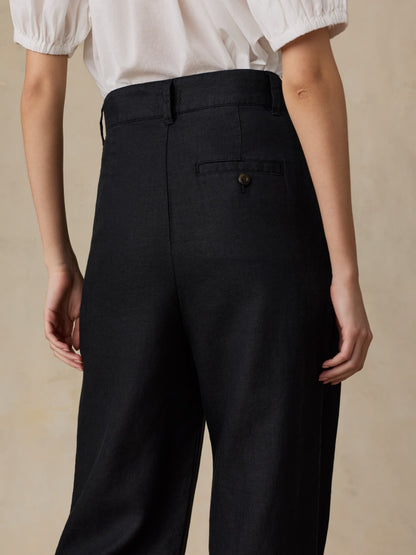 Sun Strider Linen Pleated Pant - Black