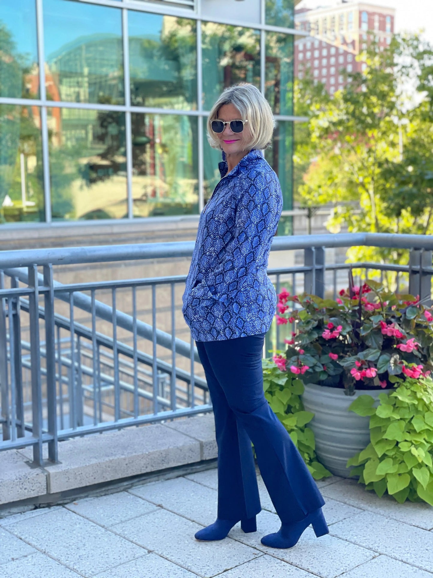 SAVANNA BLUE KANGAROO TOP
