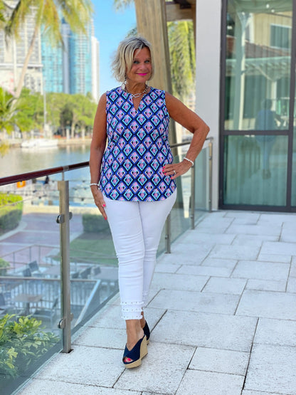 PINEAPPLE VACA SLEEVELESS V NECK